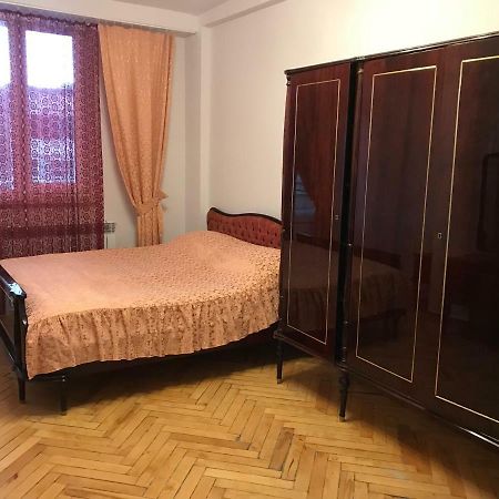 33 Martiros Saryan Street Διαμέρισμα Γιερεβάν Εξωτερικό φωτογραφία