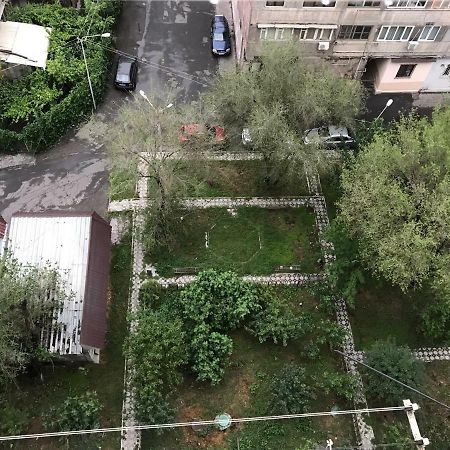 33 Martiros Saryan Street Διαμέρισμα Γιερεβάν Εξωτερικό φωτογραφία
