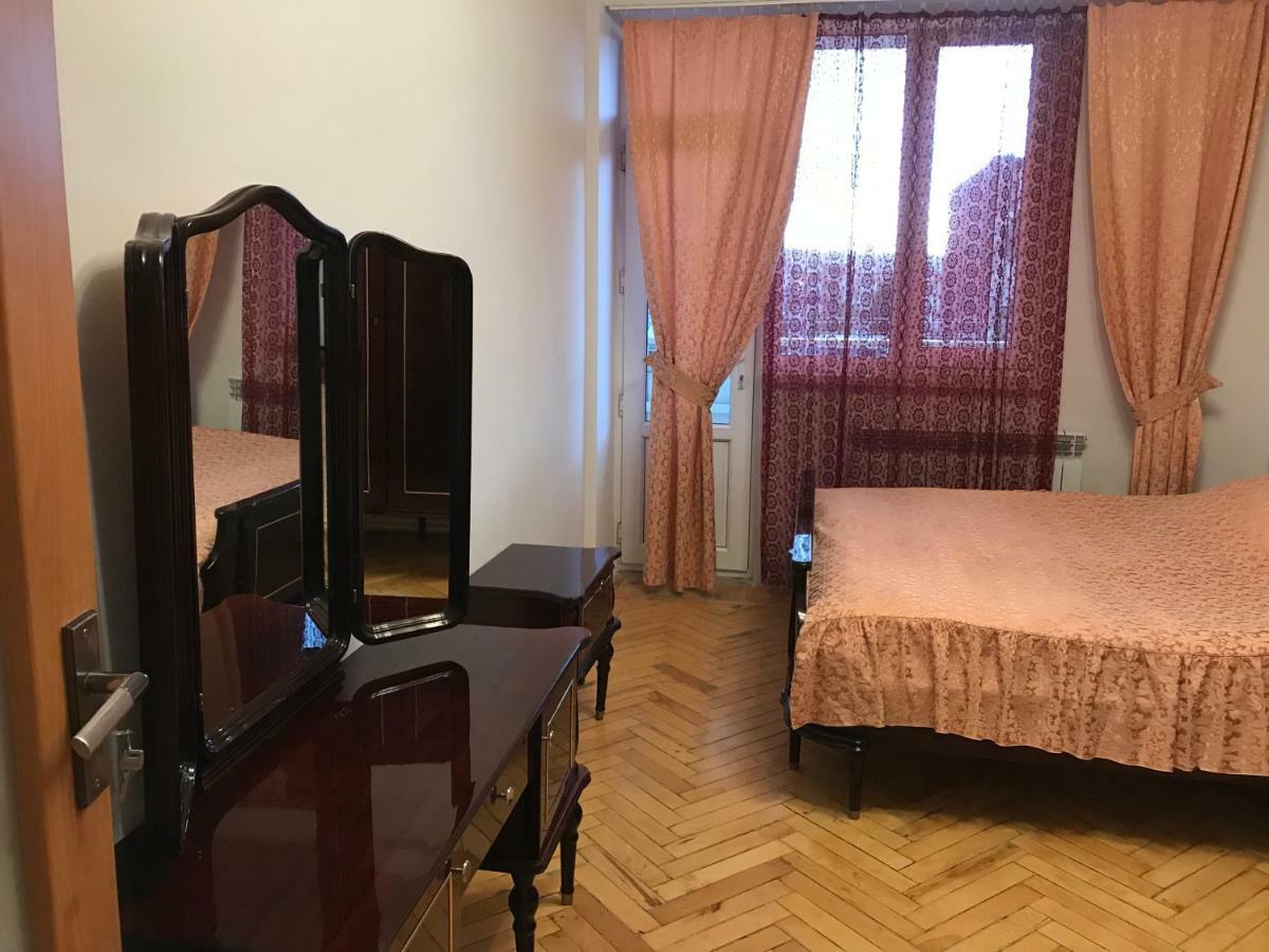 33 Martiros Saryan Street Διαμέρισμα Γιερεβάν Εξωτερικό φωτογραφία
