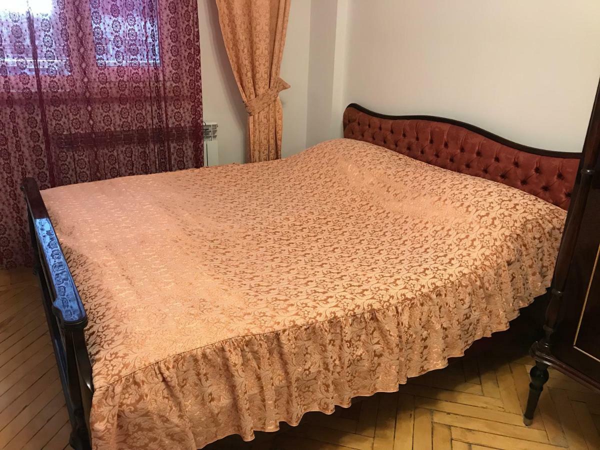 33 Martiros Saryan Street Διαμέρισμα Γιερεβάν Εξωτερικό φωτογραφία